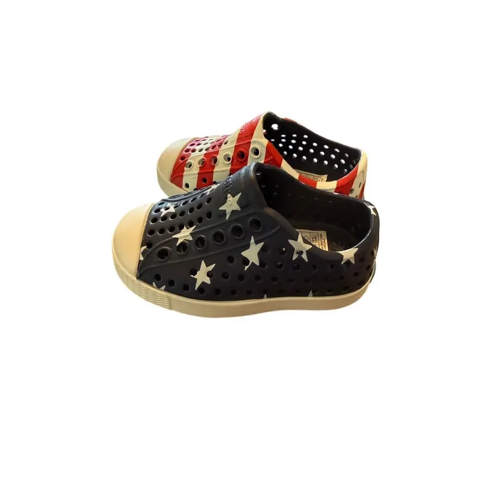 Native Unisex Red Blue Jefferson Print USA Shoes Size 4